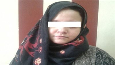 ضبط سيدة تقاضت مبالغ مالية من عدد من المواطنين 