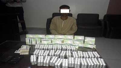 ضبط سائق لحيازته 3300 قرص مخدر بقصد الإتجار