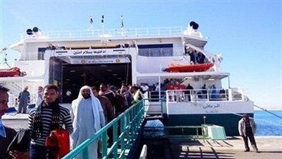 وصول و سفر 725 راكب بمينائى سفاجا و الغردقة