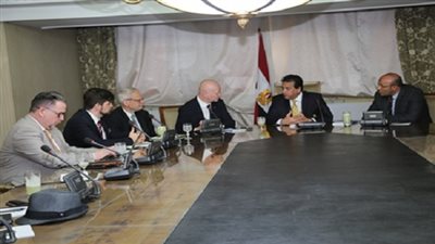 عبد الغفار يؤكد على أهمية التعاون فى المجالات التكنولوجية والبحثية والعلمية