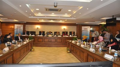 الدالى يكرم 17 أم مثالية بالجيزة ويمنحهم شهادات تقدير ومبالغ مالية