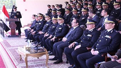 وزير الداخلية يشهد مراسم الإحتفال بيوم المجند للعام التدريبى 2017/2018م
