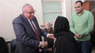 مدير أمن القليوبية يقوم بزيارة دار المسنين احتفالاً بعيد الأم 