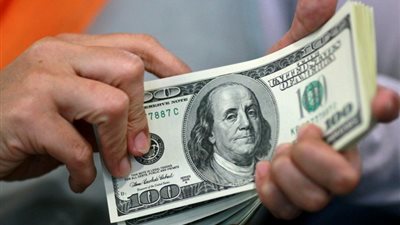 هل إرتفع؟.. ننشر سعر الدولار في البنوك