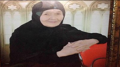 قصة سيدة عجوز سافرت إلى السعودية لأداء العمرة بـ