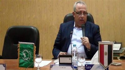 محافظ الشرقية يتابع تجهيز لجان الانتخابات الرئاسية