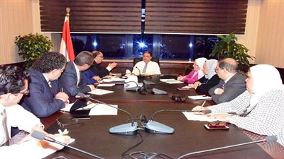  وزير الصحة: 2400 سيارة إسعاف مجهزة وغرفة  طوارئ على مدار الساعه