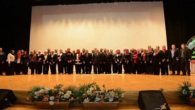 العصار يشهد تخريج الدفعة الأولى من برنامج 