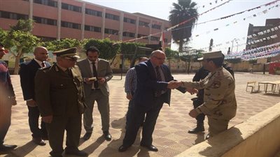 مدير أمن القليوبية يتفقد الإستعدادات النهائية للعملية الإنتخابية