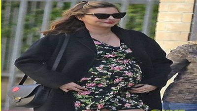 شاهد| عارضة أزياء 