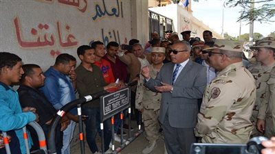 بالصور.. لليوم الثانى إقبال من السوايسة علي لجان الأنتخابات الرئاسية