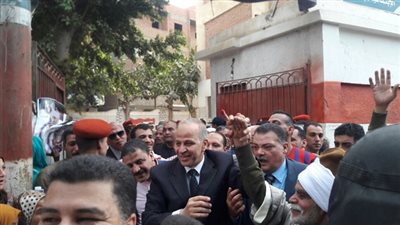 محافظ القليوبية يتفقد لجان الإنتخابات بمدينة بنها وطوخ
