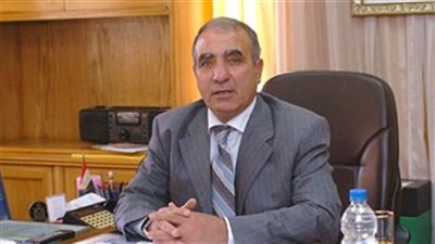 وزير التنمية المحلية يتفقد سير العمل بغرفة العمليات بالوزارة 