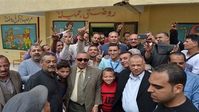 بالصور.. إقبال كثيف علي اللجان  الانتخابية بالسويس فى اليوم الثالث والاخير