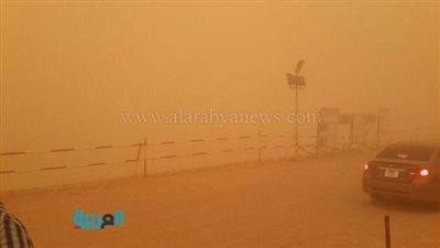 بالصور.. عاصفة ترابية توقف الإنتخابات بالوادي الجديد وأسيوط الأن