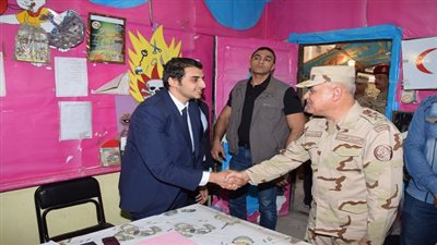 وزير الدفاع ورئيس الأركان يتفقدان عدد من اللجان فى اليوم الثالث لانتخابات الرئاسة 