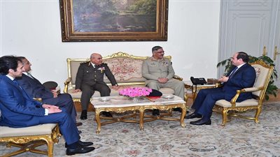 الرئيس السيسي يستقبل رئيس الأركان الباكستانى