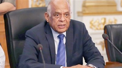 رئيس البرلمان مهنئاً 