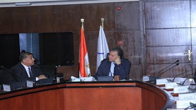 وزير النقل يتابع معدلات تنفيذ اعمال تطوير طريق اسيوط / سوهاج الشرقي 