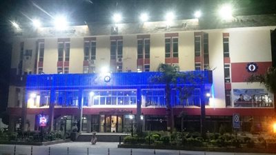 محافظة السويس تضيىء مبناها باللون الازرق فى يوم 