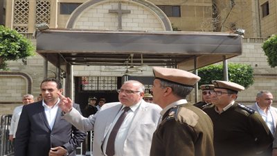 بالصور.. مدير أمن القليوبية يتفقد الحالة الأمنية بمحيط الكنائس
