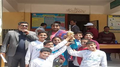 إقامة المباراة النهائية لدوري مدرسة صفوة محي الدين بكفر شكر