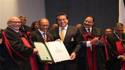 عبد الغفار يشهد ختام فعاليات المؤتمر الدولي السنوي السابع لجامعة عين شمس 