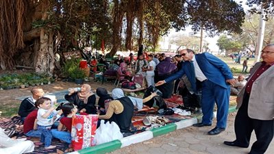 بالصور.. توافد مئات المواطنين علي حدائق القناطر للإحتفال بشم النسيم