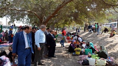 محافظ القليوبية يتفقد الحدائق والمتنزهات بالقناطر الخيرية 