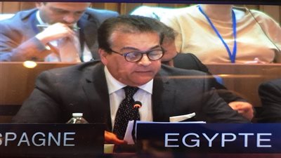 عبد الغفار يلقي كلمة مصر أمام الدورة الرابعة بعد المائتين للمجلس التنفيذى لليونسكو بباريس