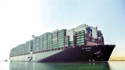 الفريق مميش: قناة السويس تسجل رقماً قياسياً في أعداد وحمولات السفن خلال خمسة أيام 