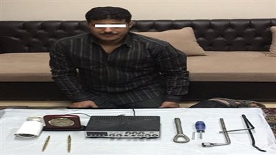 ضبط مرتكب واقعة سرقة إحدى معارض السيارات 