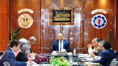 بالصور: هموم 22 مواطن في اللقاء الجماهيري لمحافظ السويس  