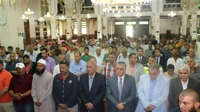 الاف السوايسة يشيعون جثمان شهيد العمليات الارهابية فى سيناء