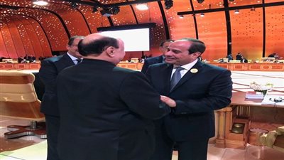 السيسي يؤكد.. موقف مصر الثابت المساند للحكومة الشرعية في اليمن