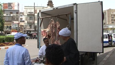 طرح كميات من السلع الغذائية بأسعار مخفضة للمواطنين