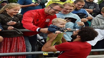 شاهد| جماهير إنجلترا يتحدثون اللغة العربية بسبب 