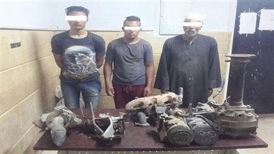 ضبط ثلاثة أشخاص لقيامهم بسرقة محل قطع غيار السيارات 