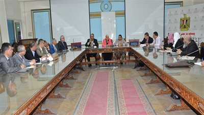 التعليم تعقد اجتماعًا لمناقشة حصاد التقويم الذاتي للعام الدراسي الحالي