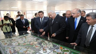 وزير التعليم العالى يتفقد جامعة مدينة السادات 