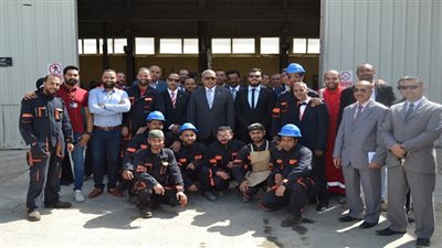  بالصور.. محافظ السويس يتفقد عدد من المشروعات الصناعية بمنطقة بالسخنة