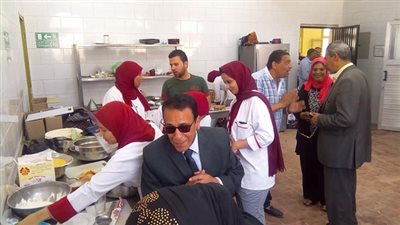  بالصور.. وكيل تعليم السويس يتفقد أعمال  البنية التحتية لفندق المدرسة الفندقية