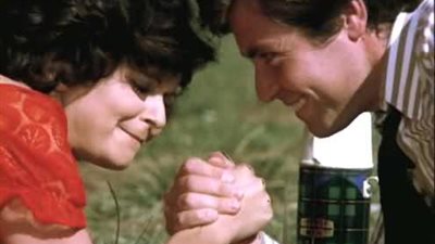 حقيقة حذف مشهد من أغنية 