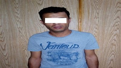 ضبط شخص لقيامه بالنصب على مواطنَيْن وتسفيرهم لإحدى الدول الأجنبية