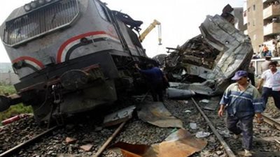 اصطدام قطار وسيارة نصف نقل على خط المعمورة.. هل وقعت إصابات؟