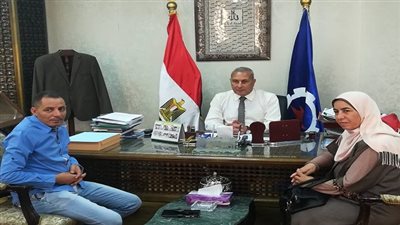  محافظ السويس يستقبل فرقة الشارع  الممثلة  لمصر في مهرجان بغداد