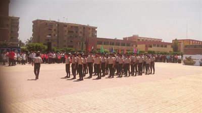 المشاركون في حفل ختام الأنشطة الطلابية يستقبلون 