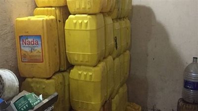 ضبط مصنعين بدون ترخيص لإعادة تدوير زيت الطعام بالقناطر الخيرية