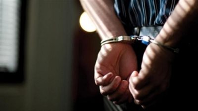 القبض على عاطل هارب من حكم بالسجن المؤبد بكفر شكر