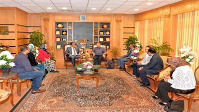 بالصور.. رئيس جامعة المنصورة يستقبل وفد جامعة توبنجن الألمانية على هامش ورشة عمل بكلية السياحة والفنادق 